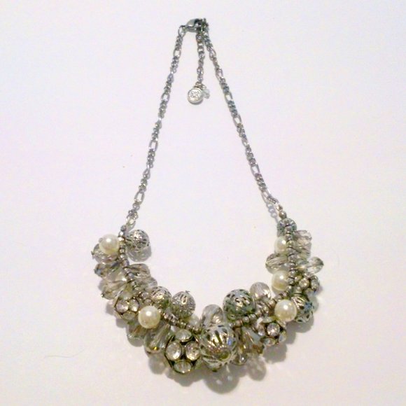 Faux Pearl Rhinestone Bead Cluster Necklace - Picture 2 of 6